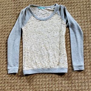 Lacey crew neck